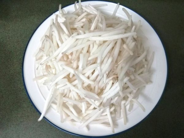 香干香芹绿豆芽