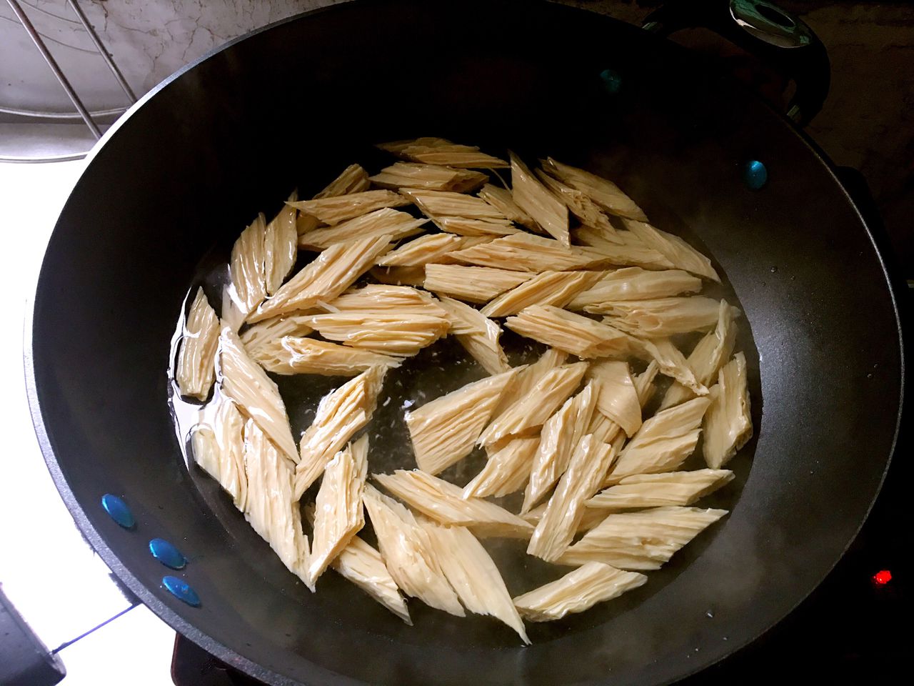 凉拌腐竹的做法，快收快收！