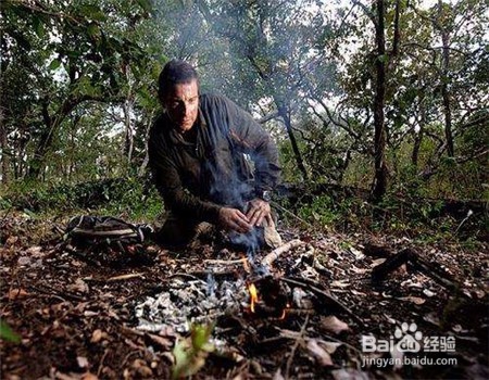 野营如果不带帐篷和睡袋应该怎么办？