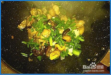 如何制作家常的冬菇板栗鸡?