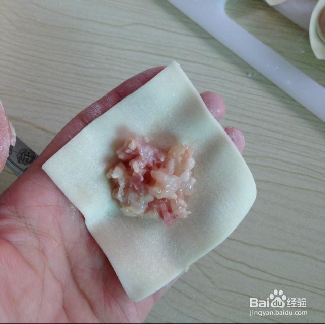 怎么做鲜虾猪肉马蹄云吞