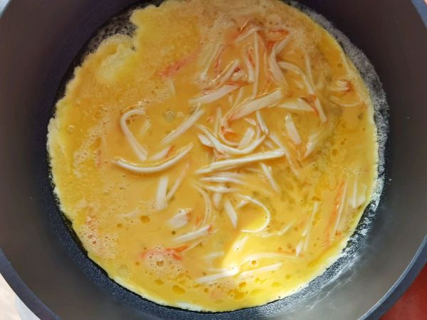 蟹柳滑蛋开放式三明治