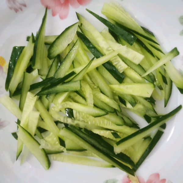 减脂凉拌藕片金针菇花菜