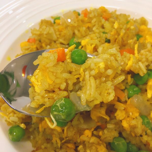 鲜蔬咖喱蛋炒饭
