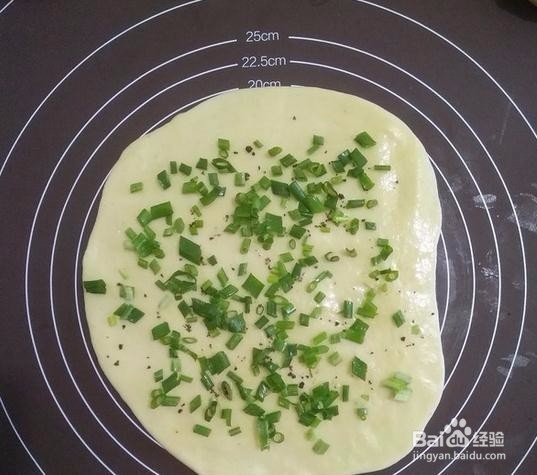如何快速做葱花油饼？