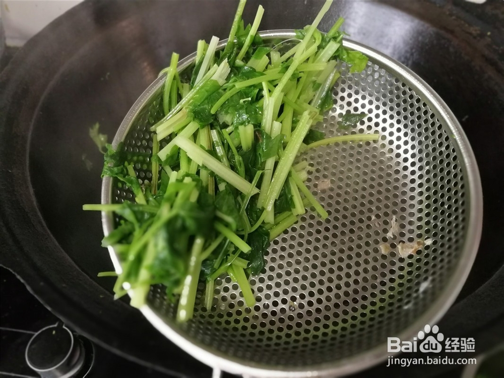 芹菜段拌猪肉丝