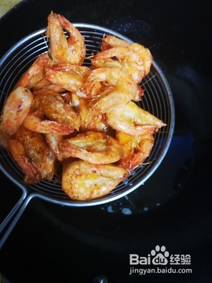 简单快手而又酥香有嚼劲的椒盐虾