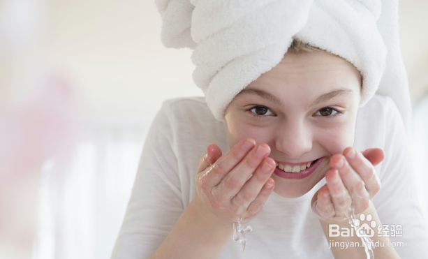 皮肤干燥怎么补水最快