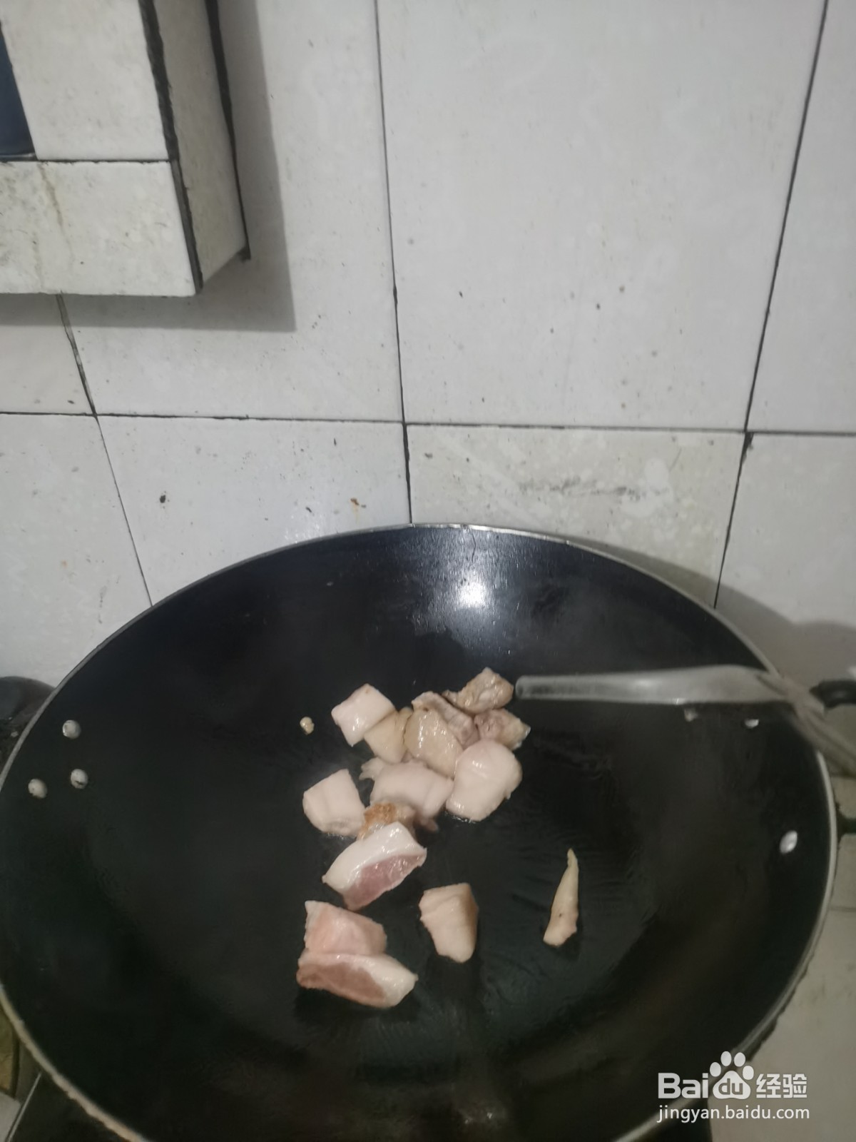 鹌鹑蛋如何炒猪肉韭黄？