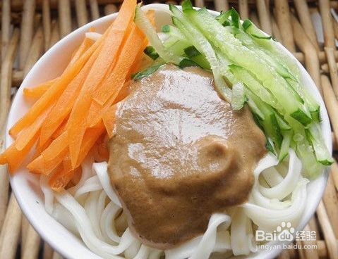 面条的多种做法：[7]麻酱面