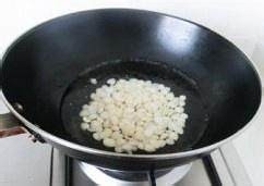 杏仁西芹炒虾仁