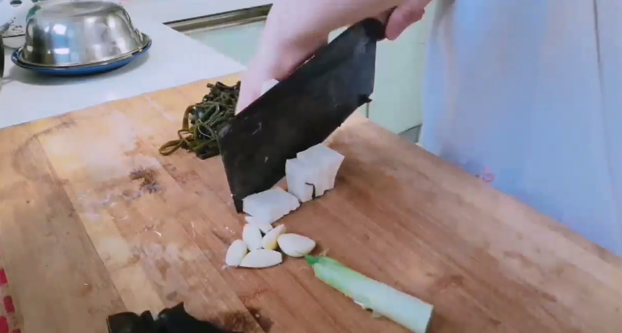 如何做出好吃的豆腐海带豆芽汤?