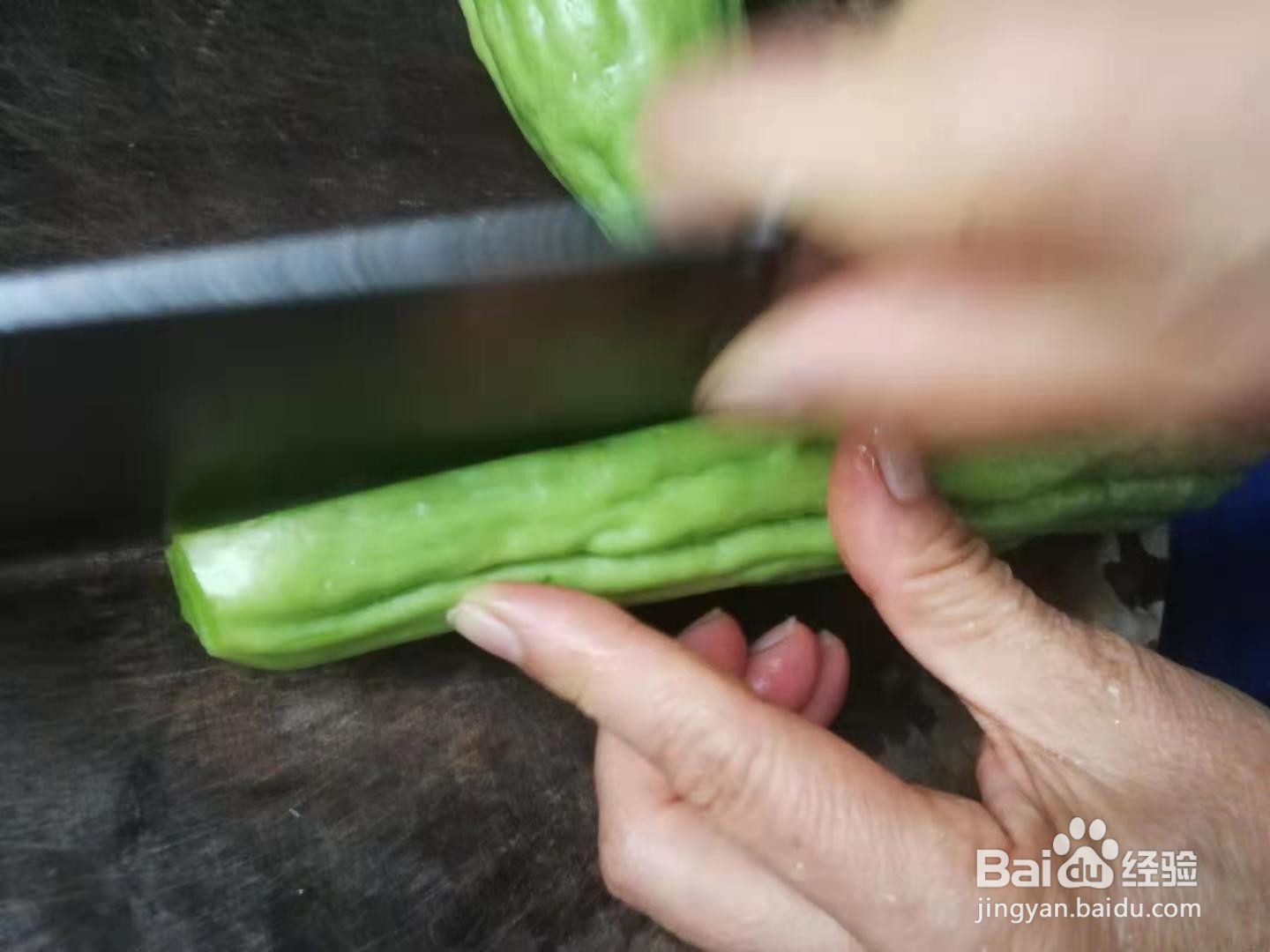 如何制作素炒苦瓜