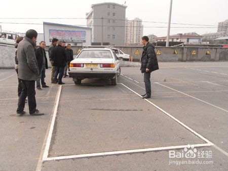 新规定倒车入库技巧