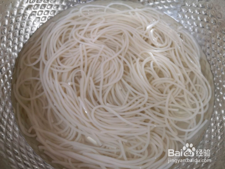 家庭自制五花肉炖白菜