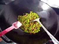怎么做肉丁烧青豆
