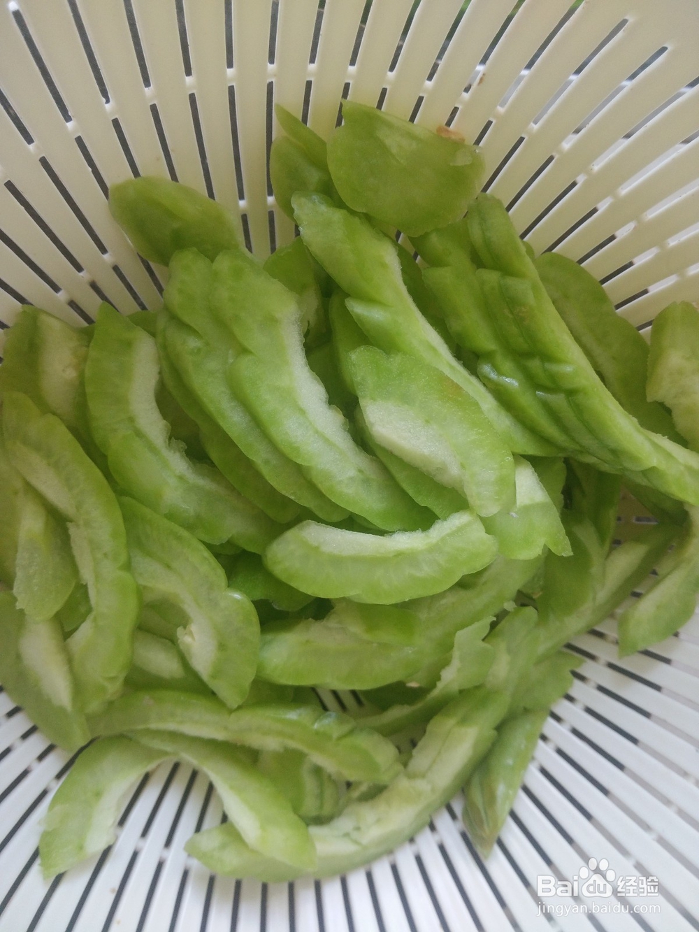 苦瓜 鸡杂汤的做法