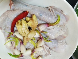 教你怎么做啤酒鸡(三杯鸡)