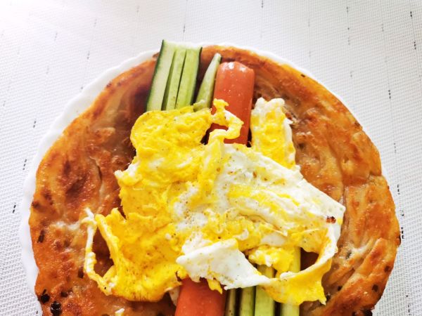 煎蛋火腿手抓饼