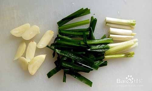 私房食谱：葱爆鸡丁