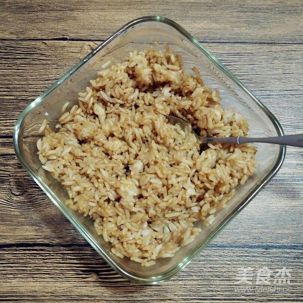 香肠酱油炒饭