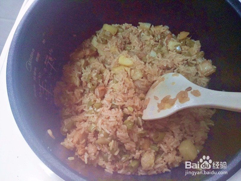 豆角焖饭的做法