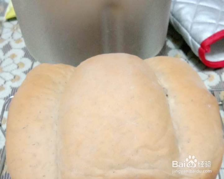 好吃不腻的黑豆黑米杂粮面包