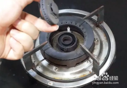 家里的燃气灶出现红火怎么办