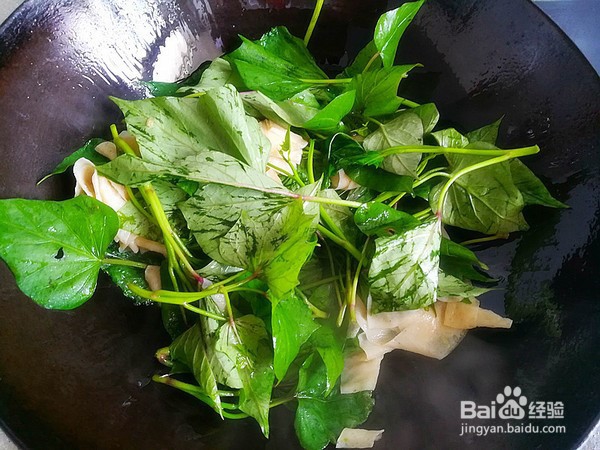 红薯叶炒蛋白肉