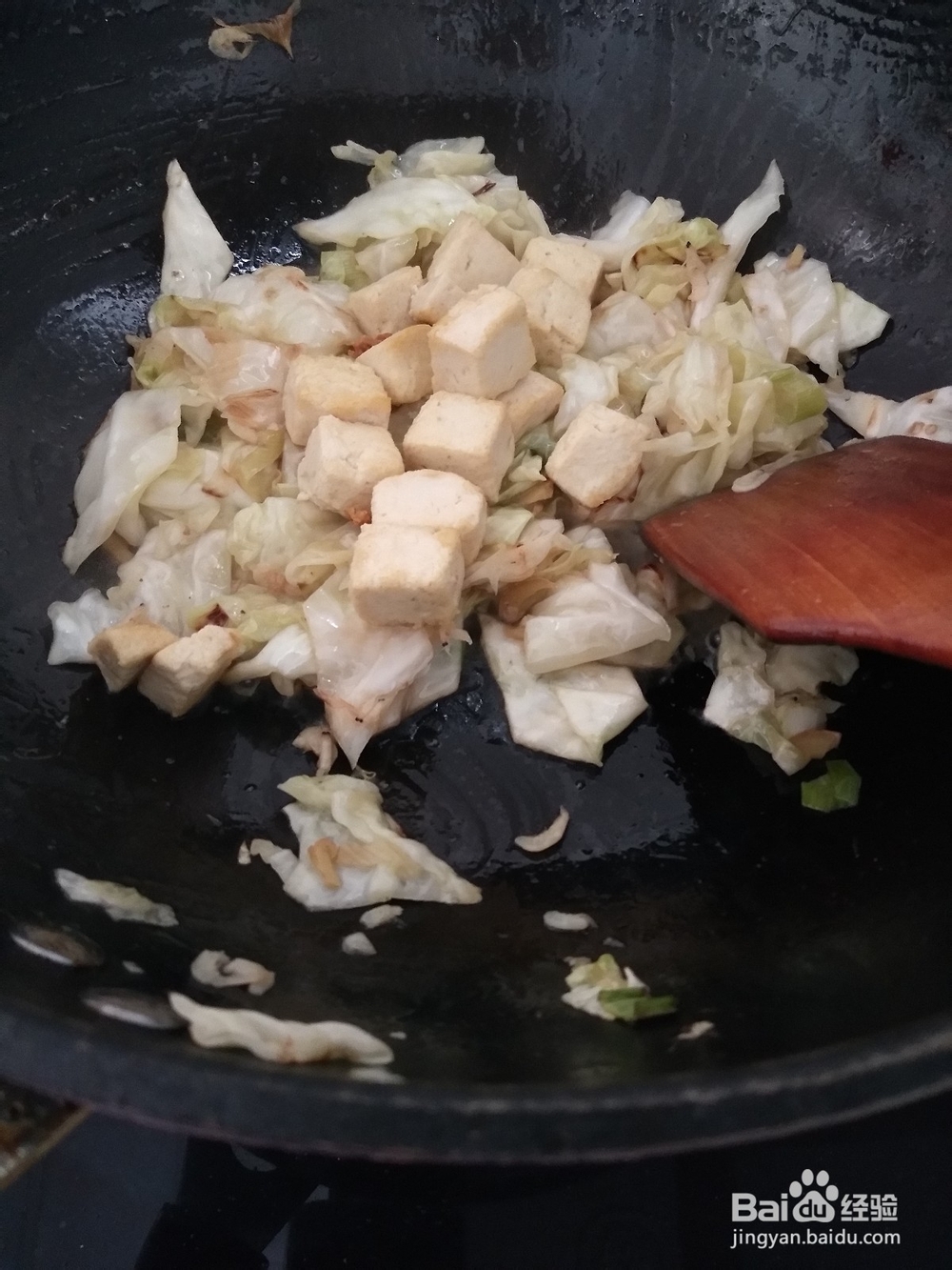 怎样做圆白菜+小干虾烧豆腐