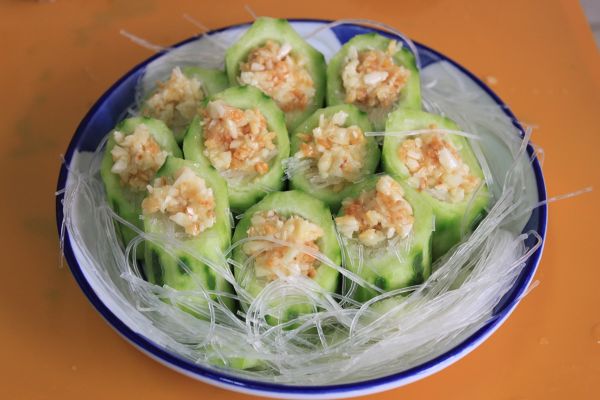 金银蒜粉丝蒸丝瓜