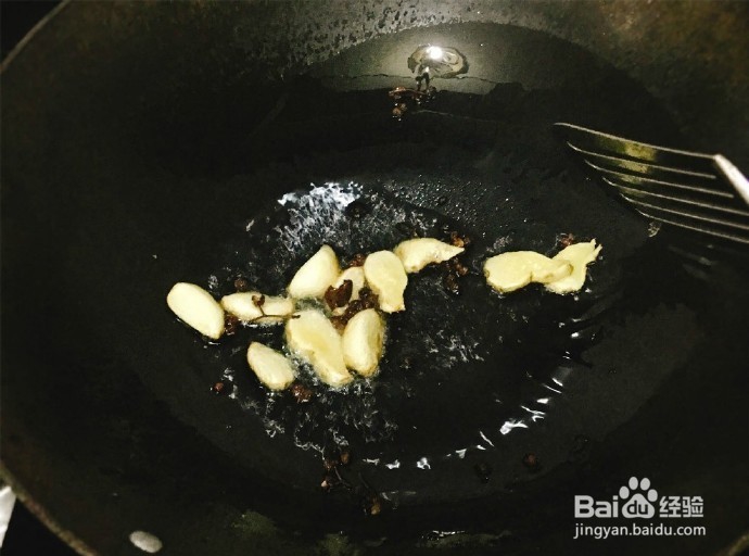 红烧排骨萝卜藕的做法