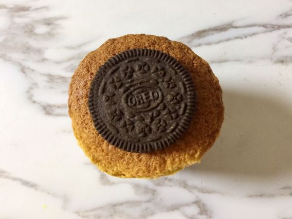 奥利奥向日葵纸杯蛋糕#美的FUN烤箱.焙有FUN儿#