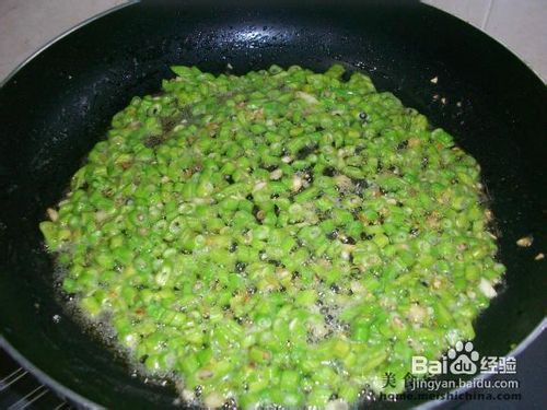 简简单单又一餐长角豆煎蛋