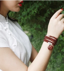 小叶紫檀佛珠手链 小叶紫檀佛珠手链的养生秘密