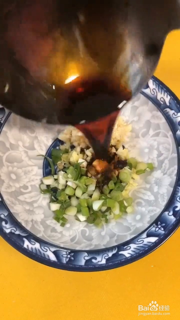怎样在家正确自制味美的酱汁松花蛋