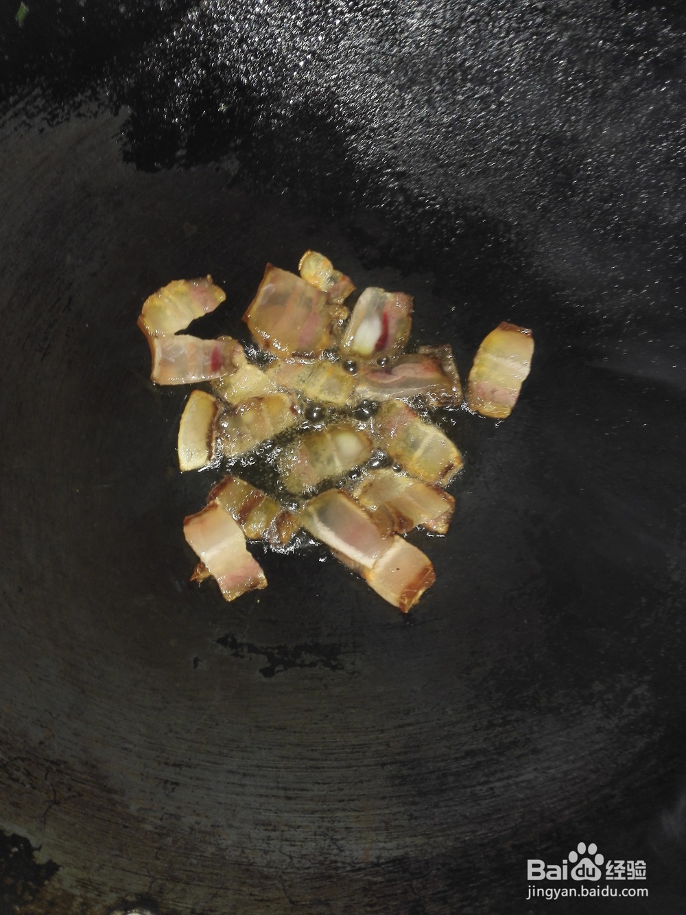 腊肉炒茼蒿叶的做法