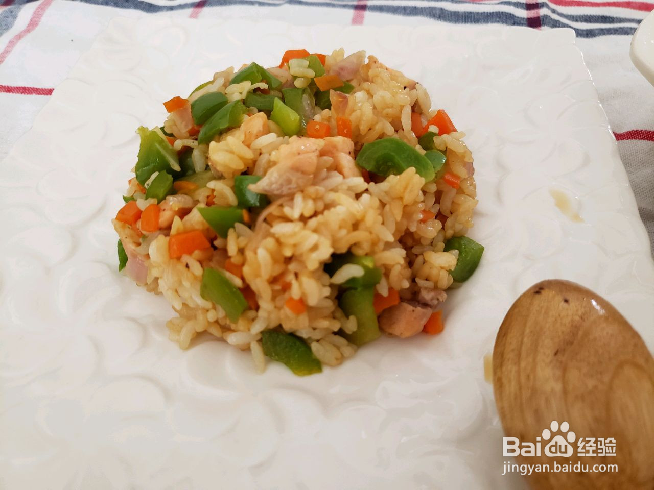 三文鱼炒饭的做法