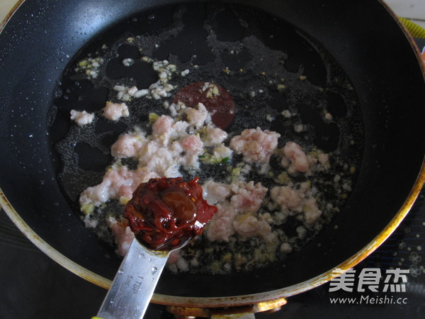 蚂蚁上树的做法