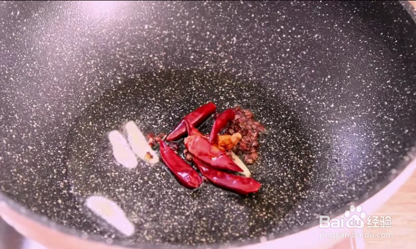 怎么制作一份美味的下酒鸡尖？