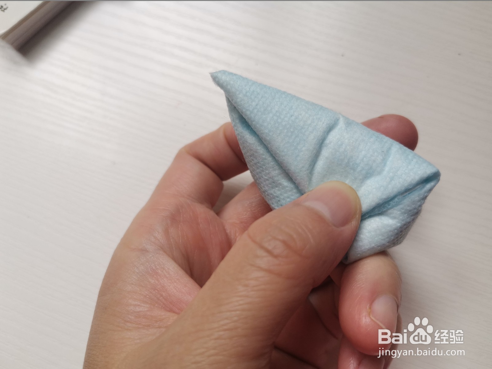 用口罩制作手工粽子