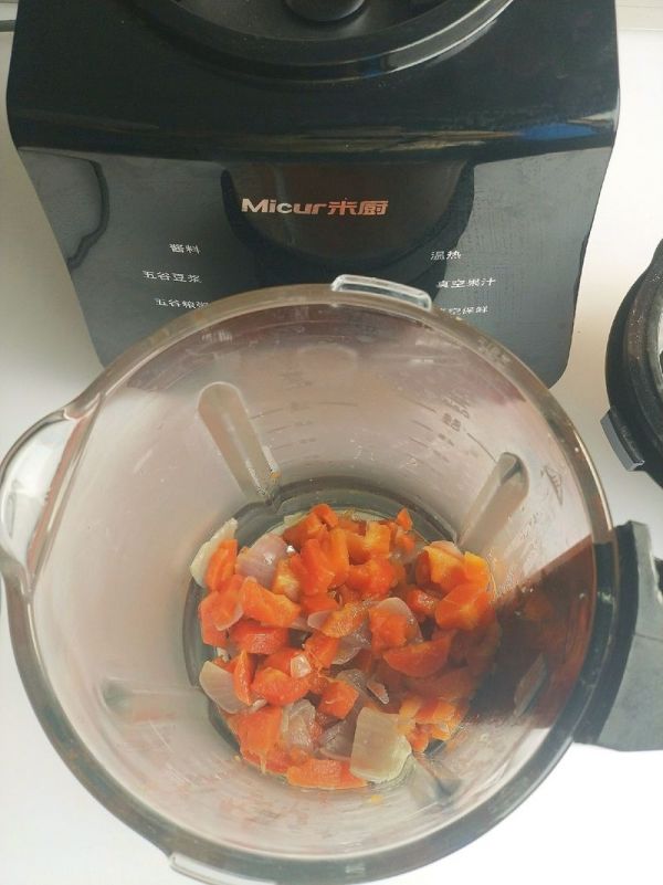 胡萝卜洋葱浓汤