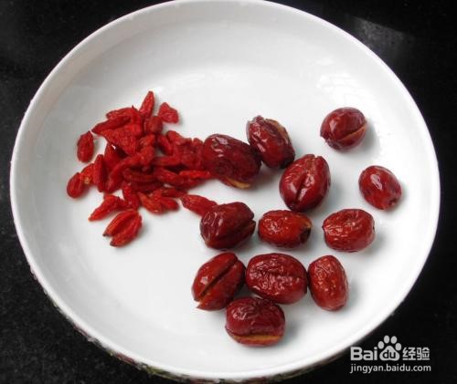 西洋参煲鸡汤的做法与功效