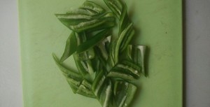 炒鸭血怎么做