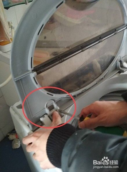 <b>洗衣机如何拆机清理</b>