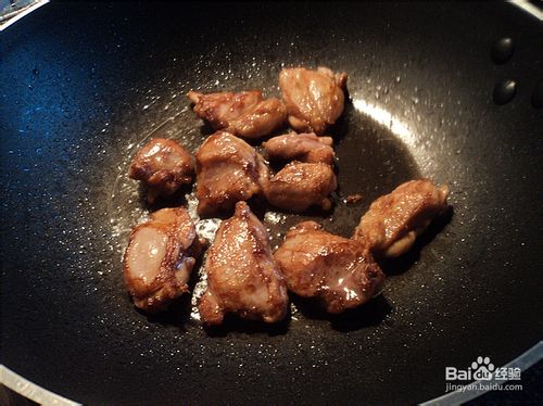 九层塔炒鸡腿肉