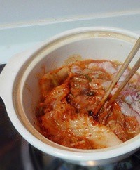 美食教学之泡菜肥牛锅!