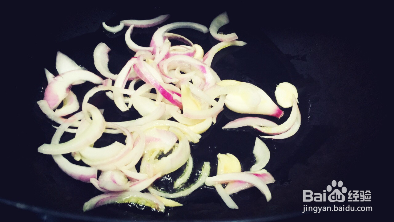 洋葱烧杏鲍菇的做法