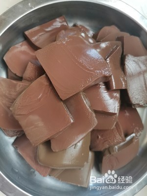 炒鸭血的做法