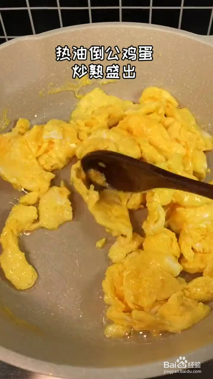 如何制作好吃的西葫芦炒鸡蛋?